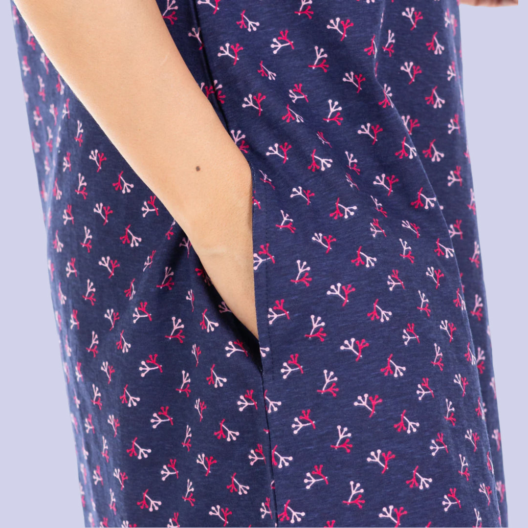 side view highlighting the pocket in navy blue short nighty