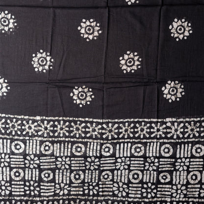 Black color mul cotton dupatta with print designs.