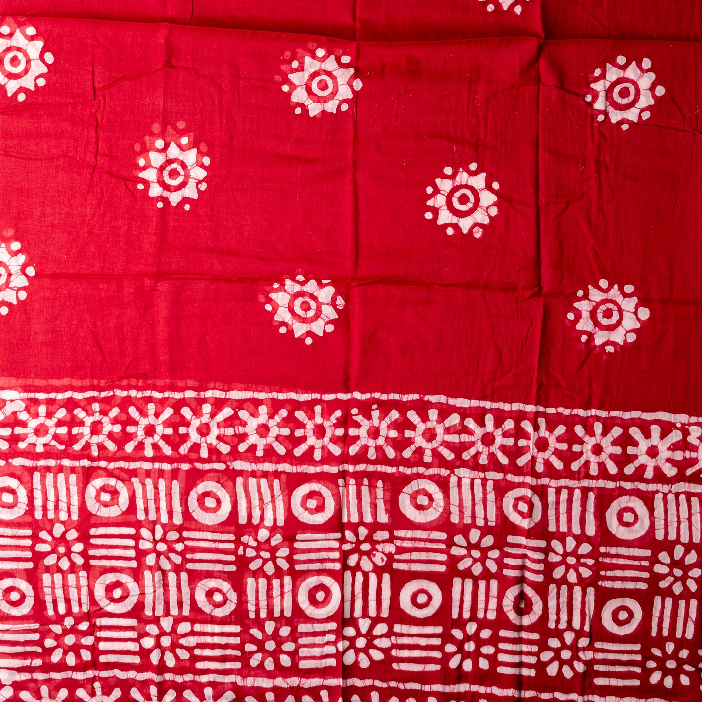 Red color mul cotton dupatta with print designs. 